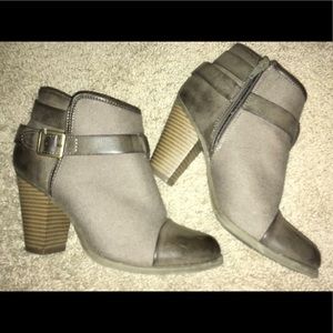 Lauren Conrad tan booties